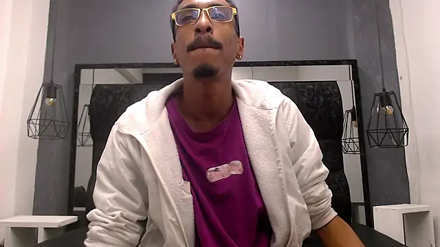 Snapshot of Jose_Smoke chatting on September 30, 3:34 am Jose Smoke online show from September 30, 3:34 am