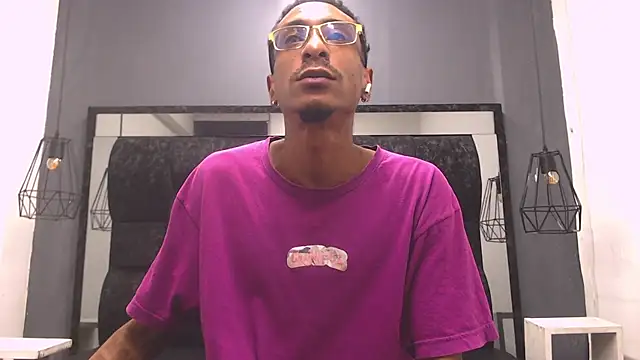 Snapshot of Jose_Smoke chatting on October 27, 4:02 am Jose Smoke online show from October 27, 4:02 am