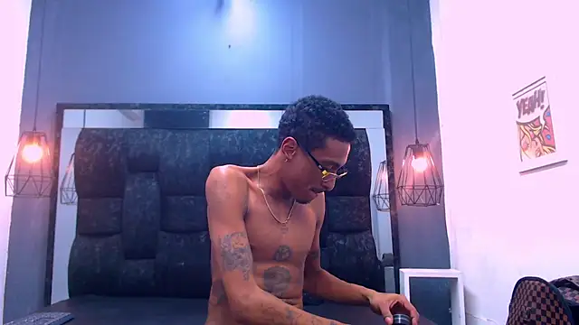 Snapshot of Jose_Smoke chatting on November 11, 3:12 am Jose Smoke online show from November 11, 3:12 am