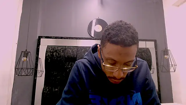 Snapshot of Jose_Smoke chatting on November 19, 4:01 am Jose Smoke online show from November 19, 4:01 am