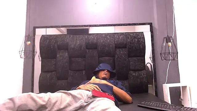 Snapshot of Jose_Smoke chatting on October 8, 3:19 am Jose Smoke online show from October 8, 3:19 am