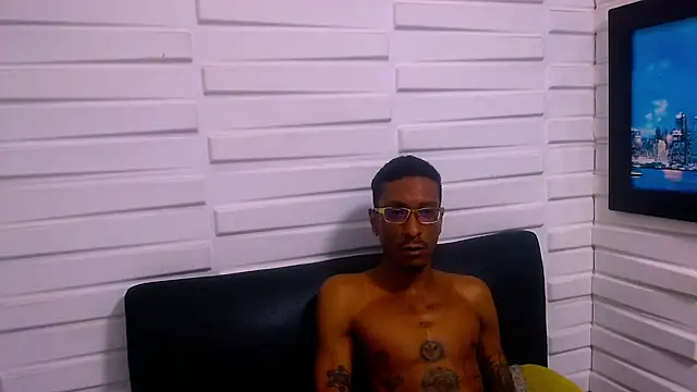 Snapshot of Jose_Smoke chatting on November 29, 11:10 am Jose Smoke online show from November 29, 11:10 am