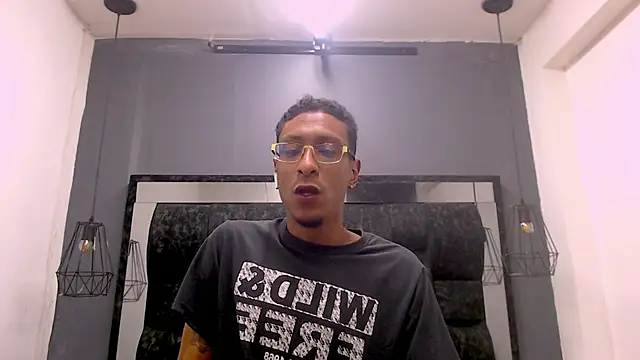 Snapshot of Jose_Smoke chatting on December 4, 1:26 am Jose Smoke online show from December 4, 1:26 am