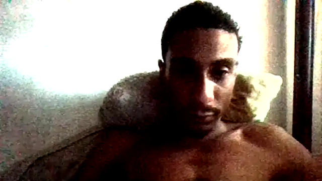 Snapshot of Jose_Smoke chatting on October 25, 6:52 pm Jose Smoke online show from October 25, 6:52 pm