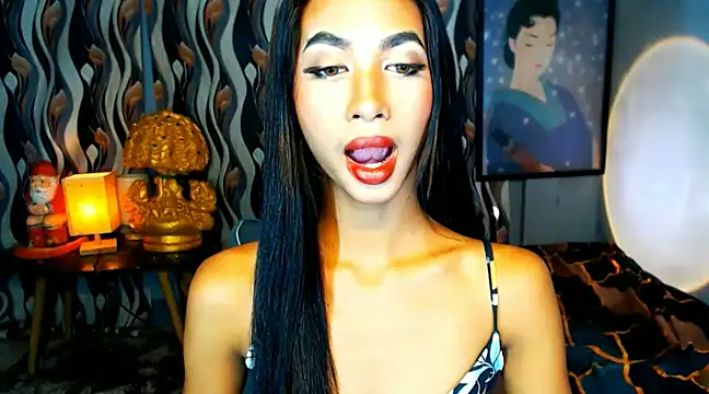 PrettyLatiina online show from December 10, 2:17 pm