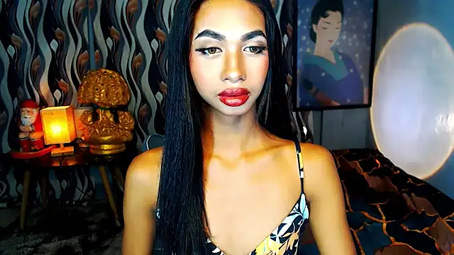 PrettyLatiina online show from October 25, 4:33 am