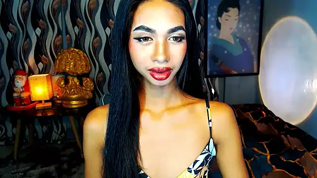 PrettyLatiina online show from December 14, 2:21 pm