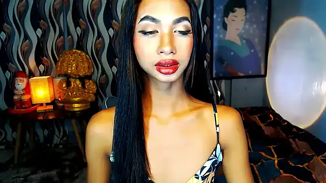 PrettyLatiina online show from January 7, 5:09 pm