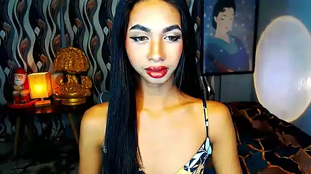 PrettyLatiina online show from December 12, 2:33 pm