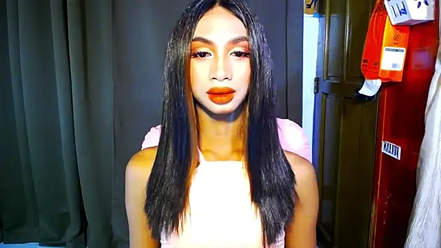 PrettyLatiina online show from November 2, 6:07 am