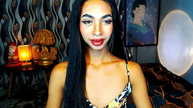 PrettyLatiina online show from January 20, 6:32 pm