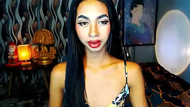 PrettyLatiina online show from December 16, 9:31 pm