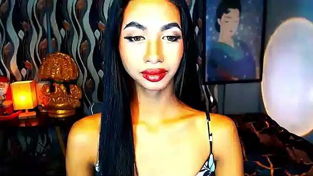 PrettyLatiina online show from December 19, 2:13 pm