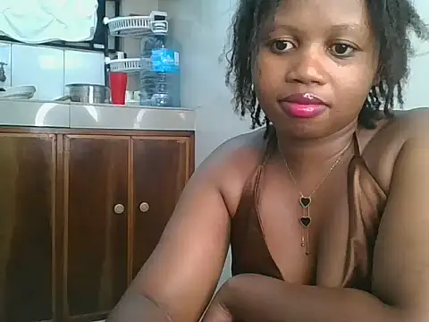 Snapshot of squirtydol001 chatting on June 8, 8:09 pm squirtydol001 online show from June 8, 8:09 pm