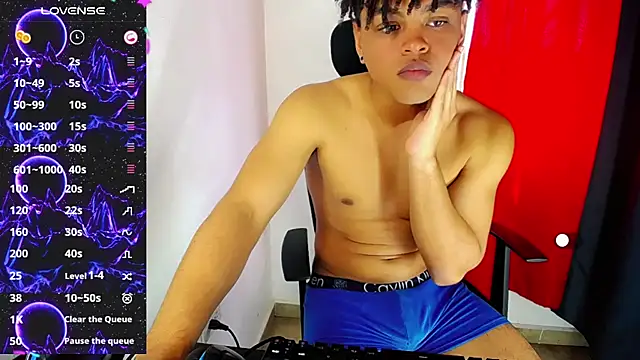 Snapshot of Ares_ttoter chatting on December 11, 1:17 pm Ares ttoter online show from December 11, 1:17 pm