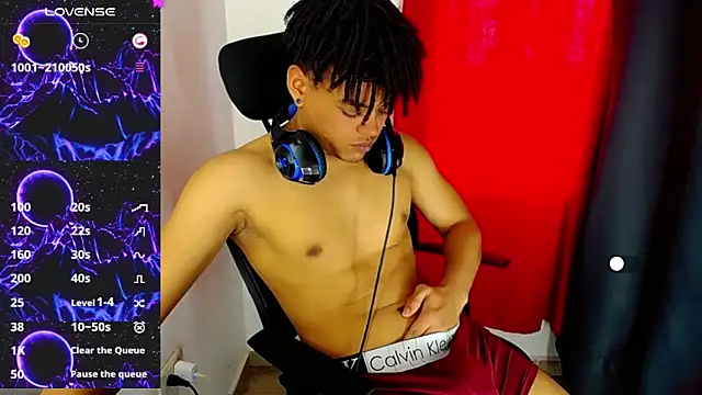 Snapshot of Ares_ttoter chatting on December 22, 2:27 pm Ares ttoter online show from December 22, 2:27 pm