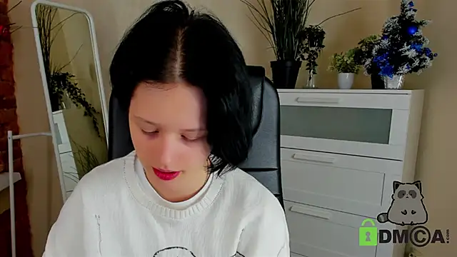 Snapshot of Alina_Mills chatting on January 12, 10:45 am Alina Mills online show from January 12, 10:45 am