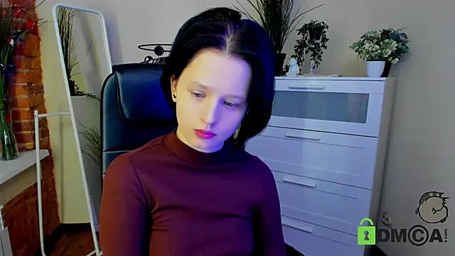 Snapshot of Alina_Mills chatting on January 17, 3:00 pm Alina Mills online show from January 17, 3:00 pm