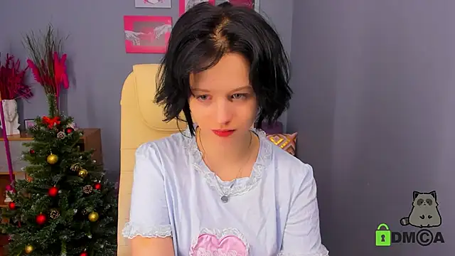 Snapshot of Alina_Mills chatting on December 25, 11:33 am Alina Mills online show from December 25, 11:33 am