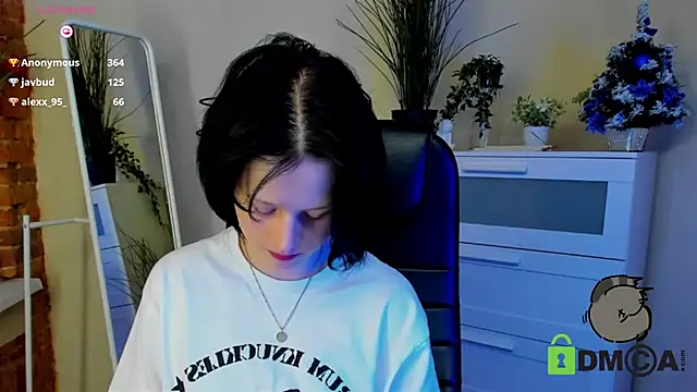 Snapshot of Alina_Mills chatting on January 12, 4:50 pm Alina Mills online show from January 12, 4:50 pm