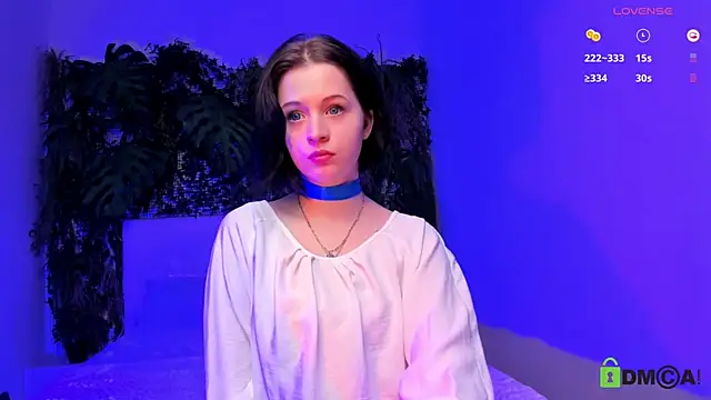 Snapshot of Alina_Mills chatting on March 18, 3:33 pm Alina Mills online show from March 18, 3:33 pm