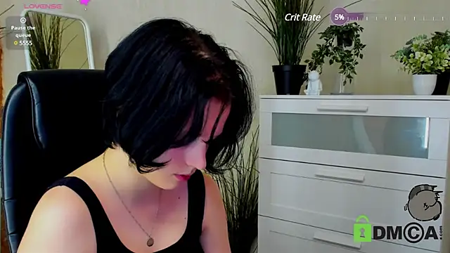Snapshot of Alina_Mills chatting on January 21, 1:21 pm Alina Mills online show from January 21, 1:21 pm