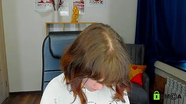 Snapshot of Alina_Mills chatting on October 14, 8:59 am Alina Mills online show from October 14, 8:59 am