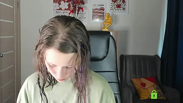 Alina Mills online show from May 24, 10:26 am