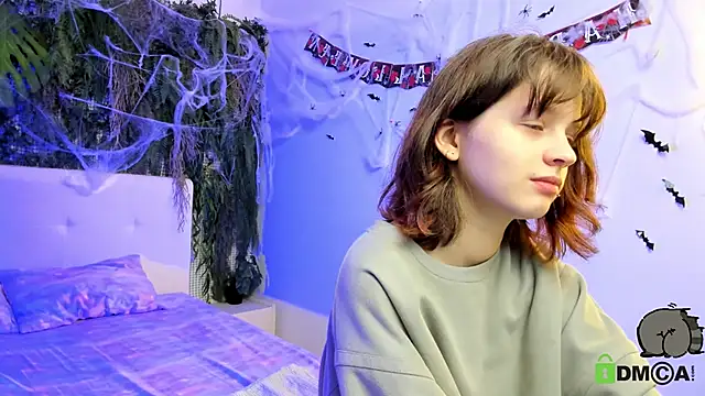 Alina Mills online show from October 28, 8:35 am