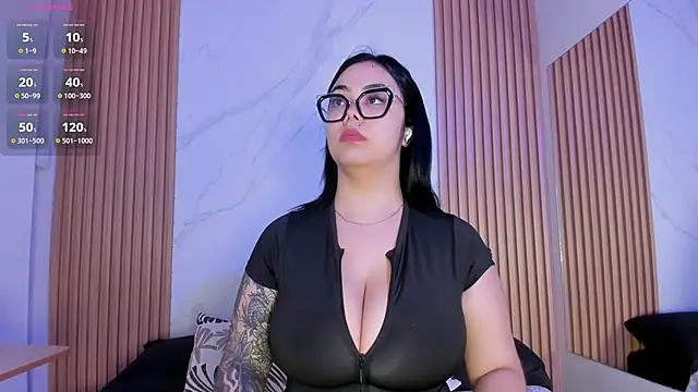 juicy led  online show from October 21, 11:20 am