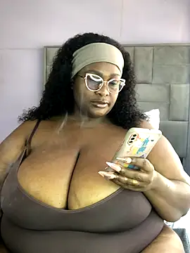 bustytitsxxx online show from December 5, 8:02 am