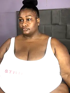 Snapshot of bustytitsxxx chatting on October 20, 4:03 am bustytitsxxx online show from October 20, 4:03 am