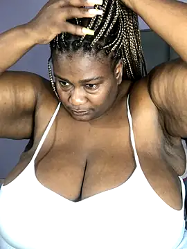 Snapshot of bustytitsxxx chatting on September 22, 4:07 am bustytitsxxx online show from September 22, 4:07 am