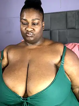 bustytitsxxx online show from November 7, 4:06 am