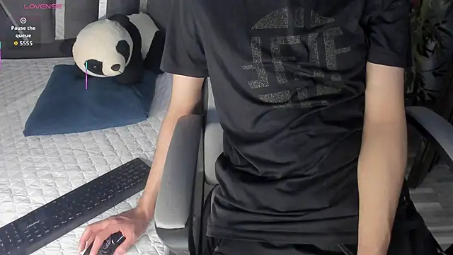 Snapshot of Black_Rose2 chatting on October 25, 11:53 am Black Rose2 online show from October 25, 11:53 am