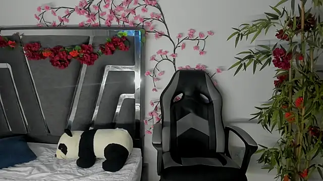 Snapshot of Black_Rose2 chatting on September 19, 11:36 am Black Rose2 online show from September 19, 11:36 am