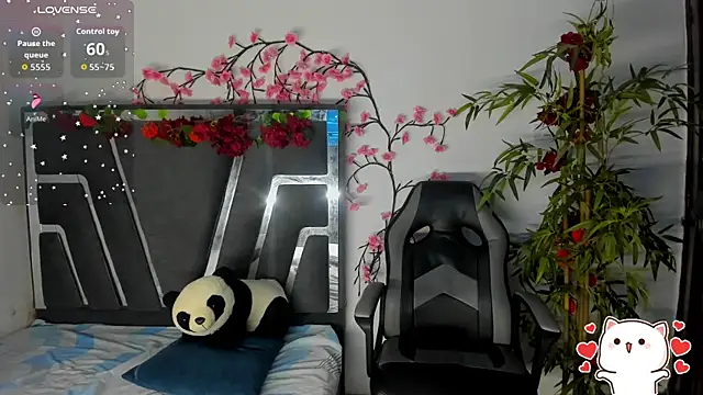 Snapshot of Black_Rose2 chatting on October 22, 11:20 am Black Rose2 online show from October 22, 11:20 am