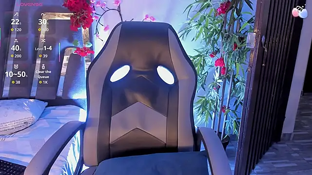 Snapshot of Black_Rose2 chatting on November 15, 11:36 am Black Rose2 online show from November 15, 11:36 am