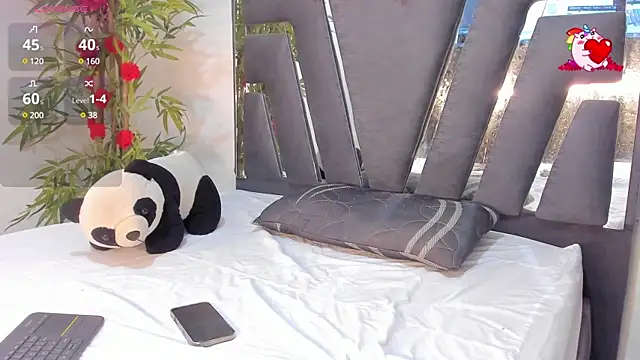 Snapshot of Black_Rose2 chatting on February 23, 11:44 am Black Rose2 online show from February 23, 11:44 am