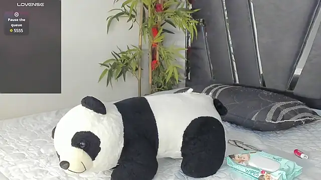 Snapshot of Black_Rose2 chatting on March 13, 11:51 am Black Rose2 online show from March 13, 11:51 am