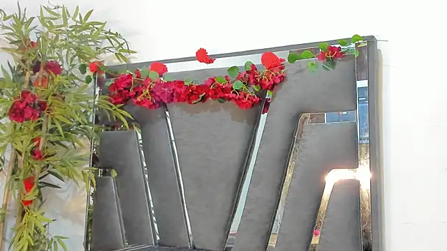 Snapshot of Black_Rose2 chatting on March 12, 11:54 am Black Rose2 online show from March 12, 11:54 am
