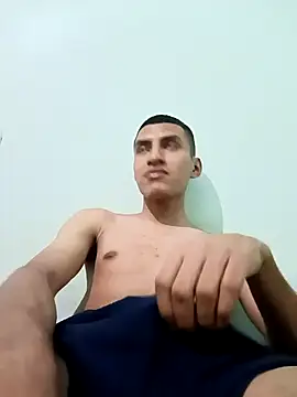 Rogersmit2 online show from December 19, 1:53 am