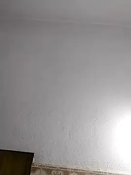 Snapshot of hairy_gun chatting on October 8, 12:07 pm hairy gun online show from October 8, 12:07 pm