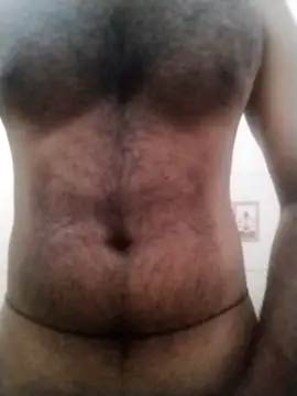 Snapshot of hairy_gun chatting on October 4, 5:42 am hairy gun online show from October 4, 5:42 am