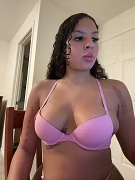 thatonelightskinn online show from September 20, 6:51 am