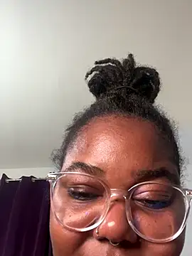 Goddess Nafeesha online show from November 9, 3:43 am