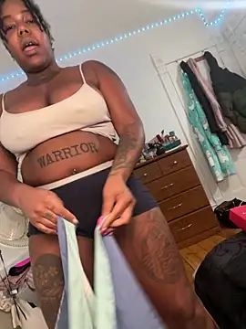 Goddess Nafeesha online show from February 2, 10:09 pm