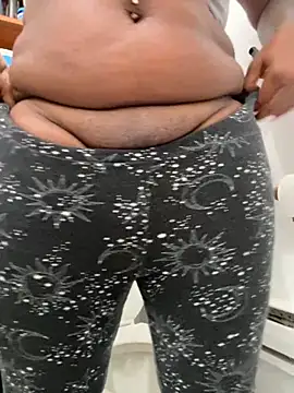 Goddess Nafeesha online show from October 9, 3:01 pm