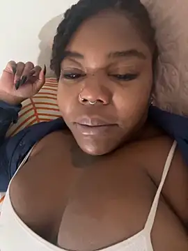 Goddess Nafeesha online show from November 1, 8:41 am