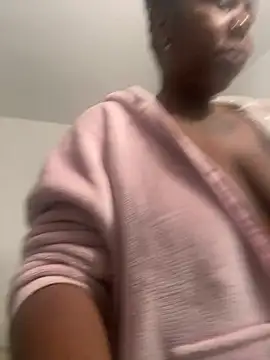 Goddess Nafeesha online show from November 5, 12:03 am